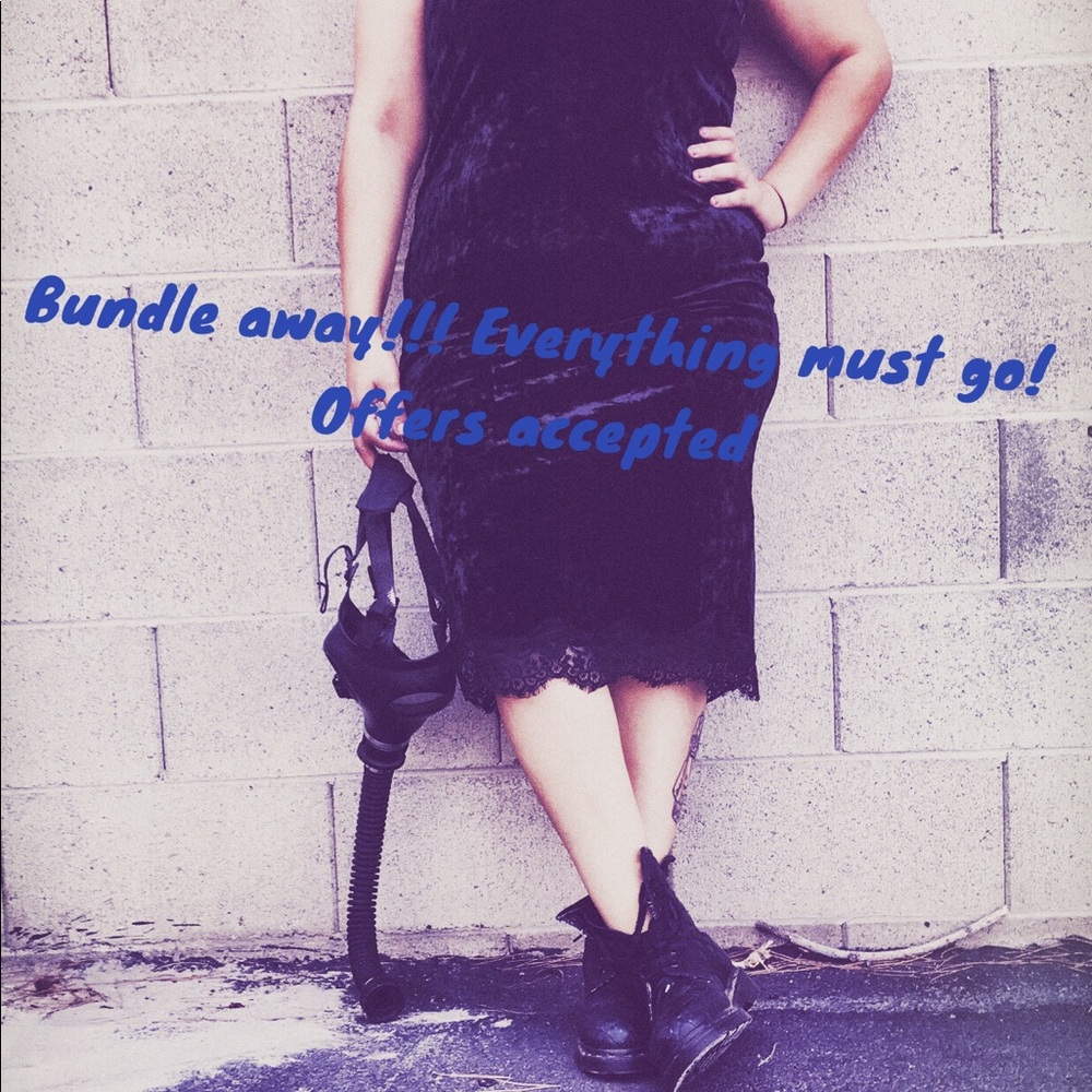 Everything must go !!